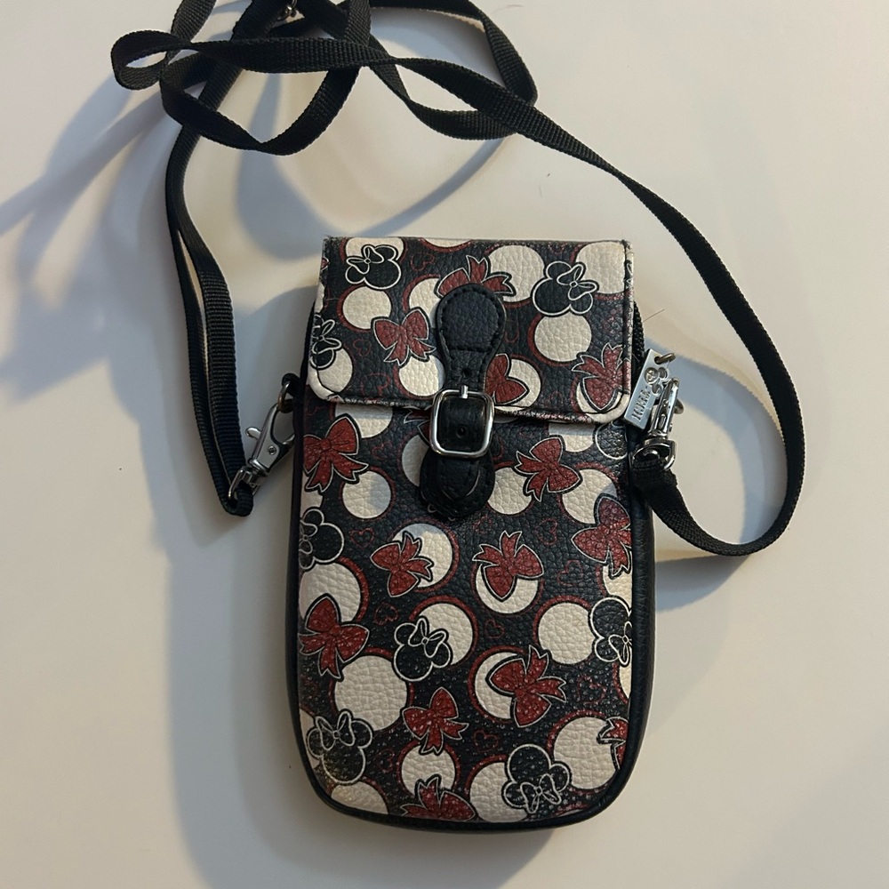Disney Parks Minnie Mouse D-Tech phone case crossbody purse